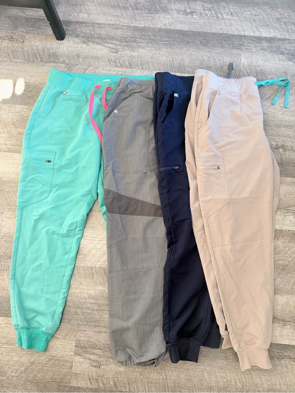 Lot of 5 FIGS Jogger Scrub Pants size large women’s